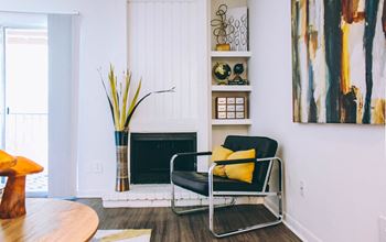 open floor plans in 78746 apartments